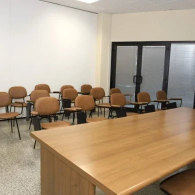 Aula e postazioni di studio